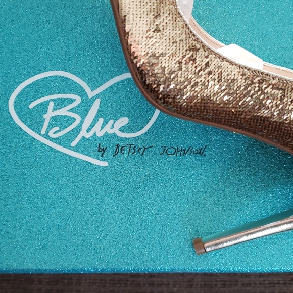 Betsey Johnson Lani Gold Sequin Pumps - Picture 5 of 6